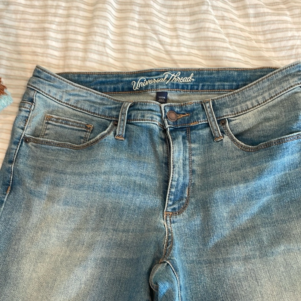 Universal thread jeans